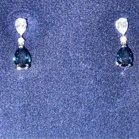 Rare Swarovski Blue Pear-Cut And Clear Crystals Vintage Drop Earrings 19mm - Picture 12 of 16